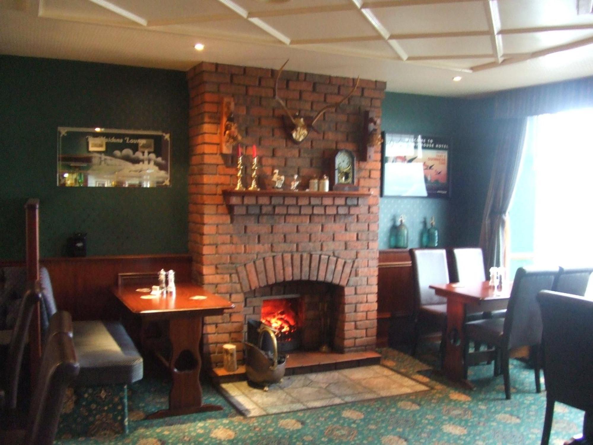 Halfway House Hotel Larne Exterior foto